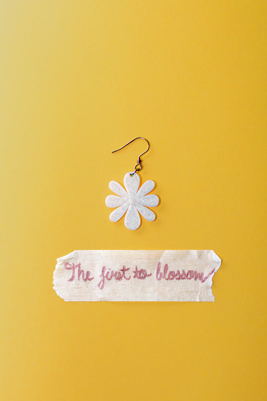 Pendientes The first to blossom